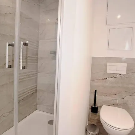 Marbella, Agreable Appartement A Reims Extérieur photo